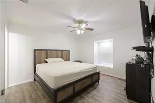 4195 2nd Ave NE, Naples, FL 34120 - Photo 8