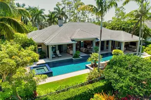 384 Edgemere Way E, Naples, FL 34105 - Photo 2