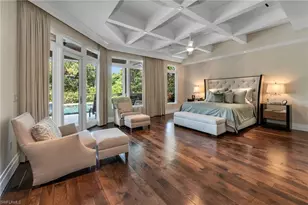 384 Edgemere Way E, Naples, FL 34105 - Photo 10