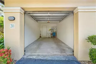 166 Vintage Cir, Naples, FL 34119 - Photo 26