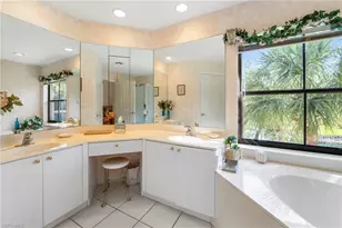 166 Vintage Cir, Naples, FL 34119 - Photo 16