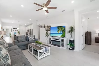 1879 Sierra Ct, Naples, FL 34120 - Photo 4