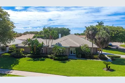 7018 Greentree Dr, Naples, FL 34108 - Photo 6