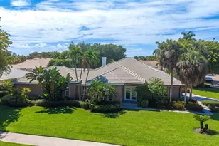 7018 Green Tree Dr, Naples, FL 34108 - Photo 6