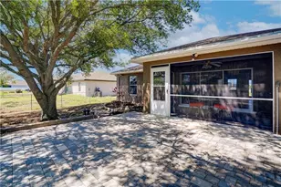 1427 NE Juanita Pl, Cape Coral, FL 33909 - Photo 20