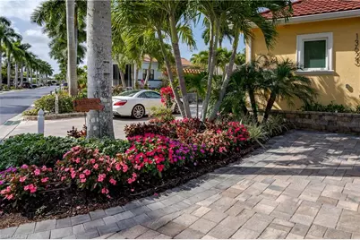 13625 Snapper Ln, Naples, FL 34114 - Photo 6