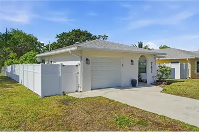 742 99th Ave N, Naples, FL 34108 - Photo 32