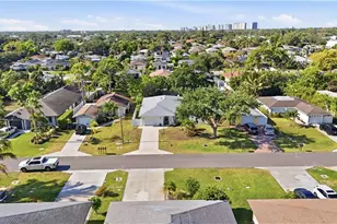 742 99th Ave N, Naples, FL 34108 - Photo 36