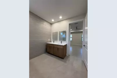 526 37th Ave NE, Naples, FL 34120 - Photo 6