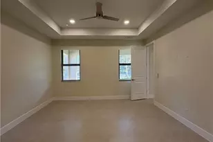 526 37th Ave NE, Naples, FL 34120 - Photo 8