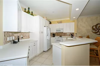 410 Flagship Dr #1105, Naples, FL 34108 - Photo 10