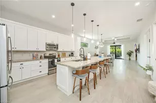 3552 Hibiscus Ave, Naples, FL 34104 - Photo 6