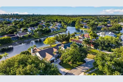 7657 Ponte Verde Way, Naples, FL 34109 - Photo 36