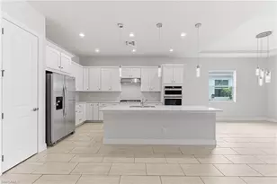 8957 Mustique Ln, Naples, FL 34114 - Photo 10
