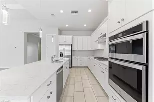 8957 Mustique Ln, Naples, FL 34114 - Photo 14