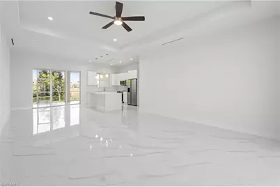 121 NE 8th Ter, Cape Coral, FL 33909 - Photo 4