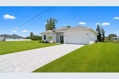121 NE 8th Ter, Cape Coral, FL 33909 - Photo 2
