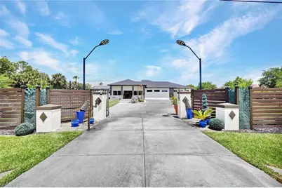 121 20th Ave NE, Naples, FL 34120 - Photo 1