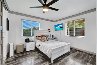 121 20th Ave NE, Naples, FL 34120 - Photo 22