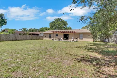 3300 Valencia Dr, Naples, FL 34120 - Photo 26