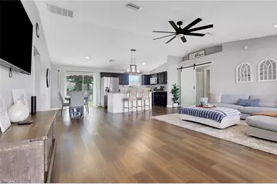 3300 Valencia Dr, Naples, FL 34120 - Photo 6