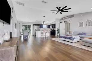 3300 Valencia Dr, Naples, FL 34120 - Photo 6