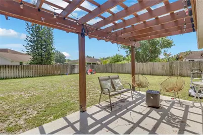 3300 Valencia Dr, Naples, FL 34120 - Photo 22