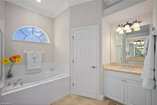 8884 Mustang Island Cir, Naples, FL 34113 - Photo 24