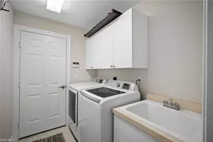 8884 Mustang Island Cir, Naples, FL 34113 - Photo 20