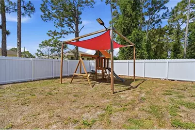2907 18th St SW, Lehigh Acres, FL 33976 - Photo 44