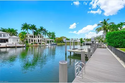 1888 6th St S, Naples, FL 34102 - Photo 18