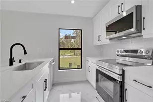 436 41st Ave NE, Naples, FL 34120 - Photo 6