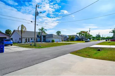 2519 6th St W, Lehigh Acres, FL 33971 - Photo 32