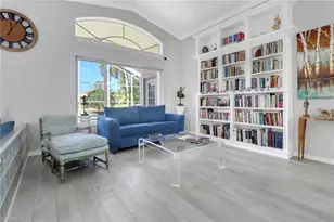 7477 Lourdes Ct, Naples, FL 34104 - Photo 4