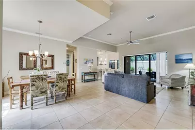 1221 Briarwood Ct, Naples, FL 34104 - Photo 4
