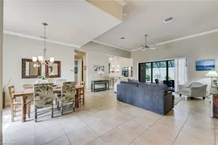 1221 Briarwood Ct, Naples, FL 34104 - Photo 4