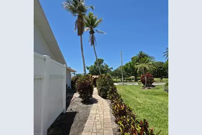 [Address not provided], Naples, FL 34104 - Photo 4