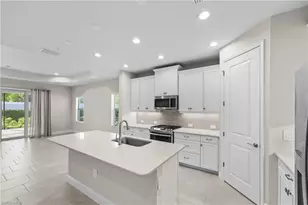 2373 Ariane Dr, Naples, FL 34112 - Photo 10