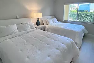 3200 Gulf Shore Blvd N, Naples, FL 34103 - Photo 12
