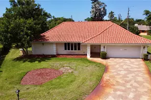 2353 Abbey Ct, Naples, FL 34112 - Photo 2