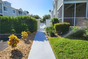 829 W Elkcam Cir, Marco Island, FL 34145 - Photo 18