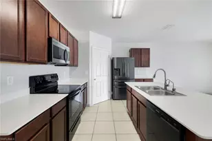 8117 Sandpiper Rd, Fort Myers, FL 33967 - Photo 4