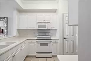 3976 Bishopwood Ct E, Naples, FL 34114 - Photo 10