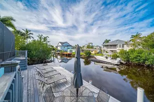 1283 Grand Canal Dr, Naples, FL 34110 - Photo 24