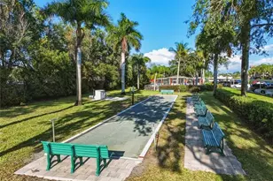7320 Glenmoor Ln, Naples, FL 34104 - Photo 30
