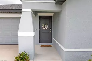 17762 Paradiso Wy, North Fort Myers, FL 33917 - Photo 4