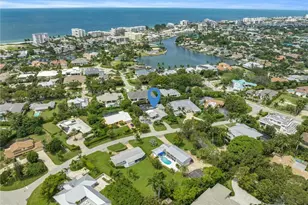 1627 Murex Ln, Naples, FL 34102 - Photo 2