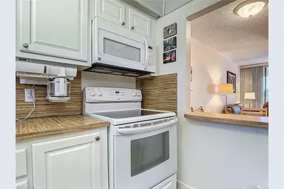 175 Turtle Lake Ct #108, Naples, FL 34105 - Photo 6