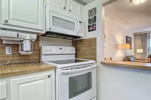 175 Turtle Lake Ct, Naples, FL 34105 - Photo 6