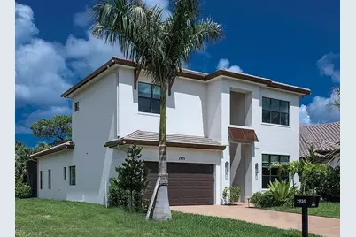 2935 Coco Lakes Dr, Naples, FL 34105 - Photo 2